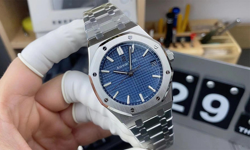 ZF Factory Replica Audemars Piguet Royal Oak AP15500 Watch: A Stunning Tribute to Timeless Elegance